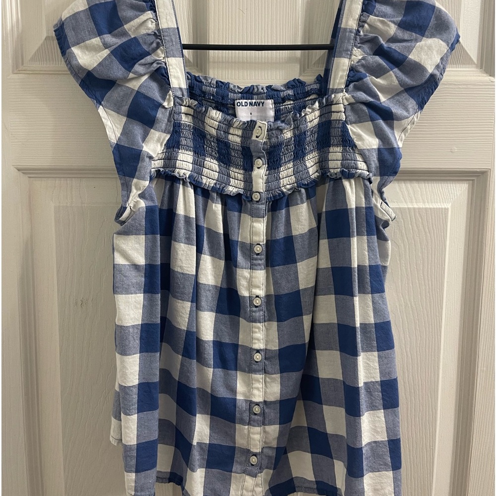 Old Navy BRAND NEW Gingham ruffle top